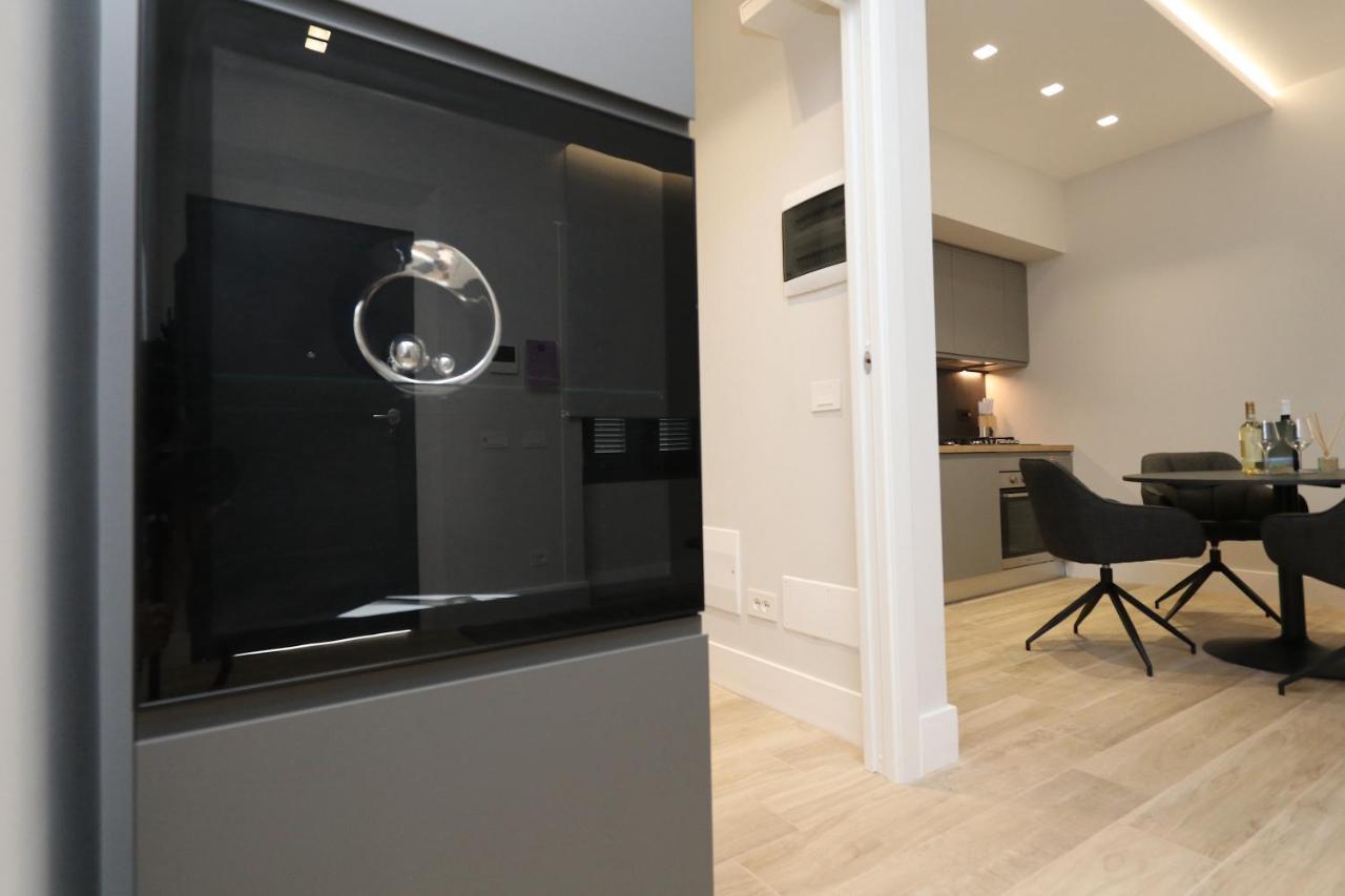 Renovated & Fully Equipped-luxurious-2room Fontana Suite, It Just Doesn't Get Any Better! Apartment *